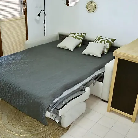 Apartment 27m With Terrace And Sea View